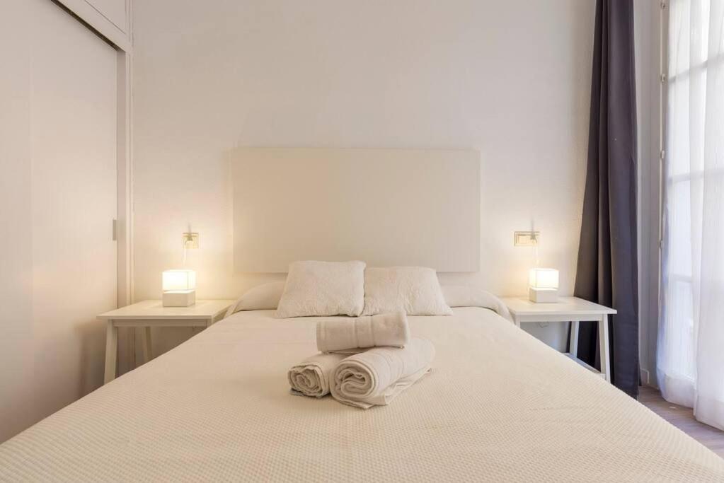 Cathedral Suites Малага Номер фото