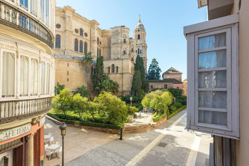 Cathedral Suites Малага Номер фото